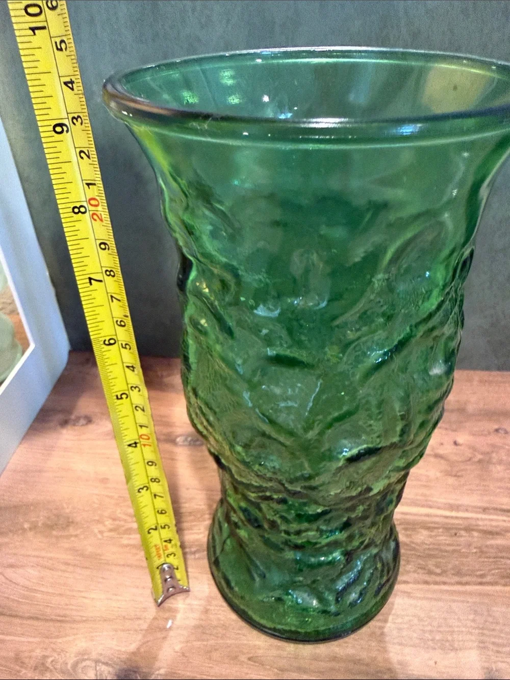 Textured Emerald Green Glass Vase
